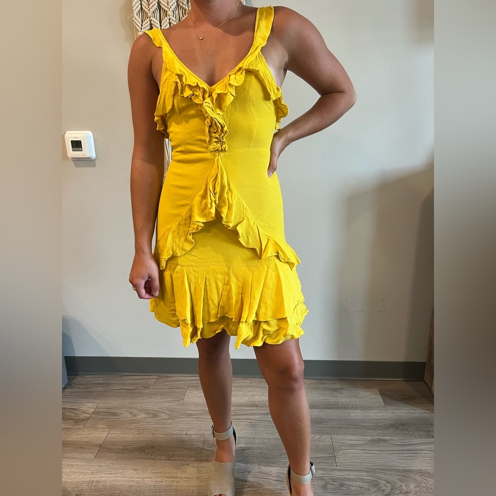 Lulu’s Yellow Sundress
